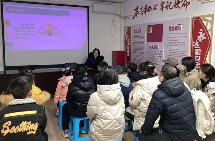 英博微讯 | 陕西英博律师事务所张姮律师受邀为碑林区东关南街街道卧龙社区“小龙人”儿童之家开展“敬法崇德，筑梦青春”的普法教育课